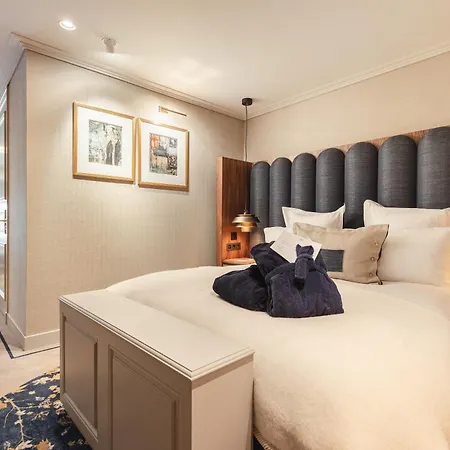 Hotel 717-3