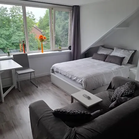 Studio 76 Groningen Met Gratis Leenfietsen-2