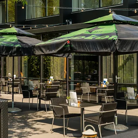 Postillion Hotel Deventer-3
