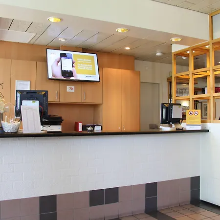 Bastion Hotel Schiphol Hoofddorp-3