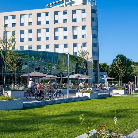 Flonk Hotel Groningen Zuid, BW Signature Collection-2