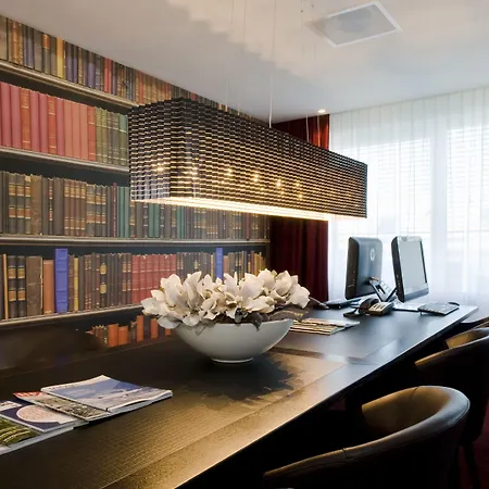 Holiday Inn Express Amsterdam - Sloterdijk Station By Ihg-3