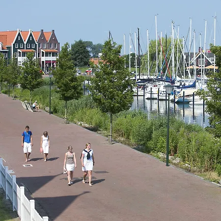 Roompot Hotel Marinapark Volendam-2