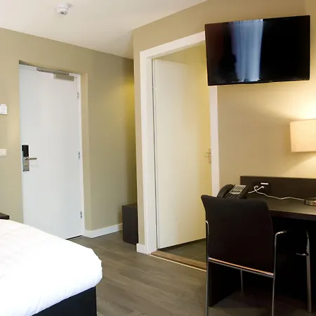 Hotel Roermond Next Door-2
