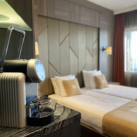 Xo Hotels Couture-2