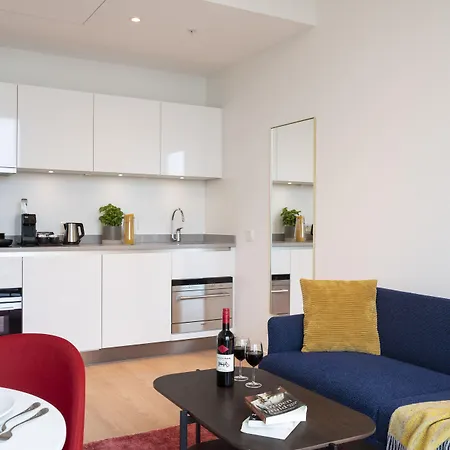 Premier Suites Amsterdam-3