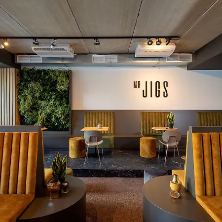 Mr Jigs-3