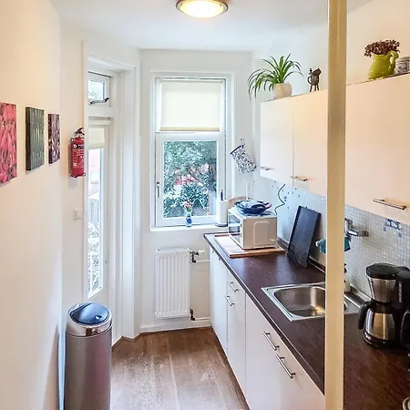 B&B West City Amsterdam-3