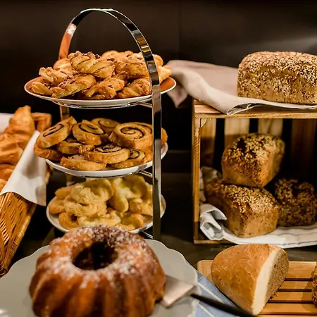 Motel One Amsterdam-Waterlooplein-3