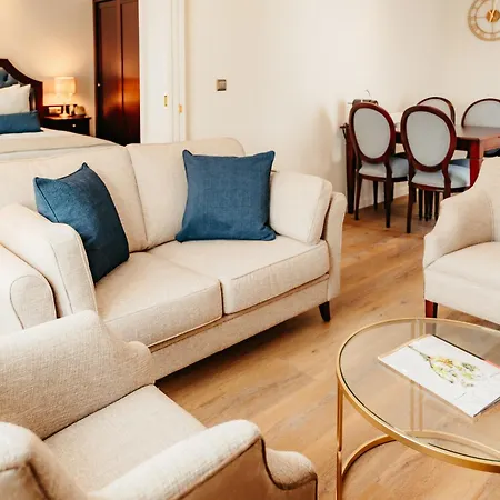 Grand Hotel Karel V-2