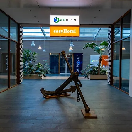 Easyhotel Amsterdam Zaandam-2