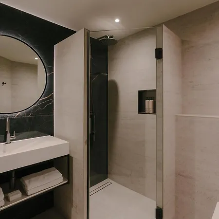 Boutique Hotel Herbergh Amsterdam Airport Free Parking-2