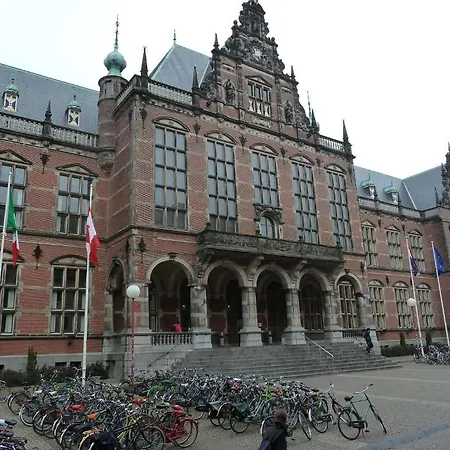 University Hotel-3