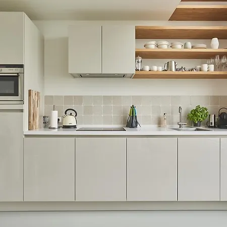 Lake View Apartment Amsterdam-3