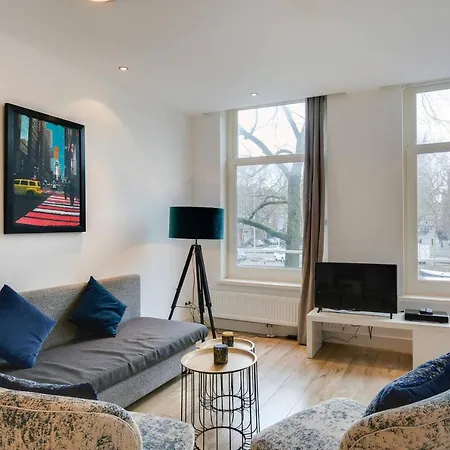 Luxurious Canalview Apartment No.1 In City Centre-3