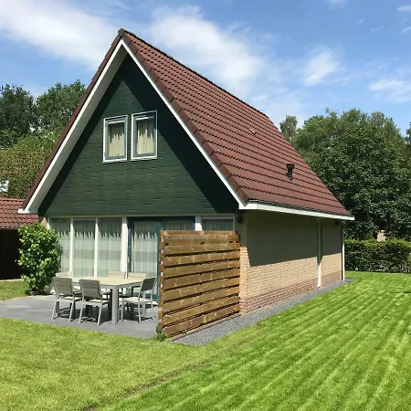 Villa Oscar with sauna in Winterswijk-2
