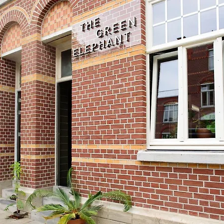The Green Elephant Hostel & Spa-2