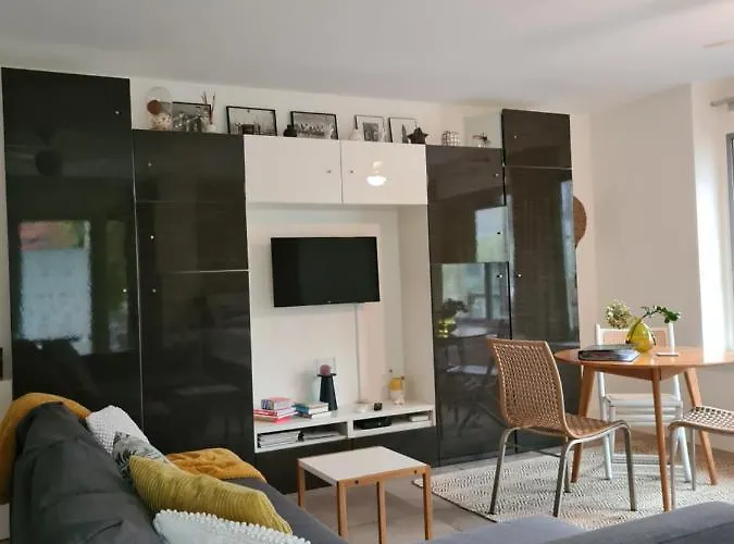 Great Canal Studio - Ac, Water View & Free Parking