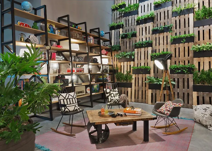 Moxy Amsterdam Houthavens